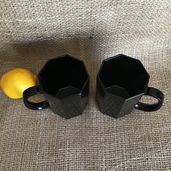 Pair of Octime Black Glass Mugs / Cups  Octagonal Shape Vintage - Picture 2 of 3